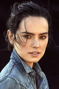 Фото Дейзі Рідлі (Daisy Ridley)