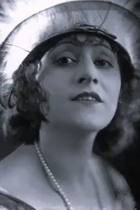 Фото  (Fontaine La Rue)