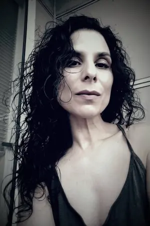 Фото Лаара Садік (Laara Sadiq) #29015