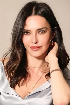 Фото Ханде Атаїзі (Hande Ataizi) #12610