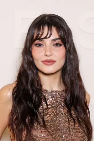 Фото Ханде Ерчел (Hande Erçel) #349098