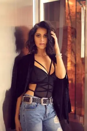 Фото  (Yasmine Raeis) #255313