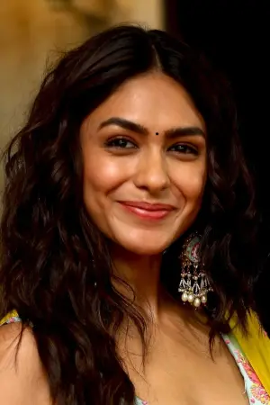 Фото Мрунал Тхакур (Mrunal Thakur) #254107