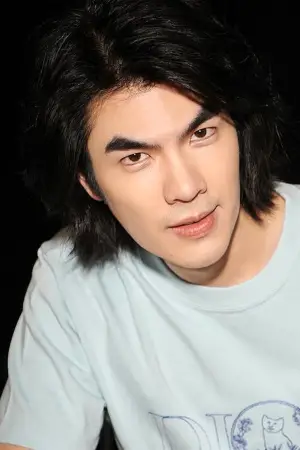 Фото  (Phakphum Romsaithong) #343232