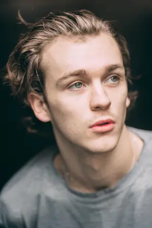 Фото  (Harry Lawtey) #84879