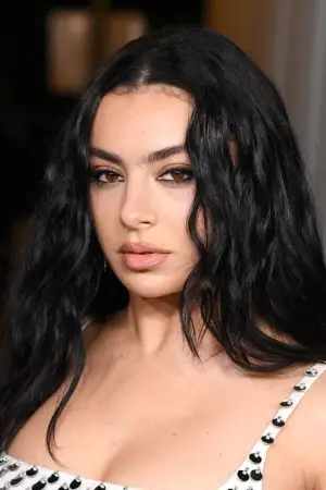 Фото Charli XCX #327733