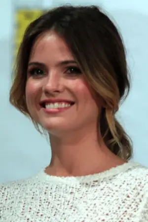 Фото Шеллі Хенніг (Shelley Hennig) #74854