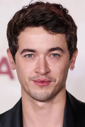 Фото Том Бліт (Tom Blyth) #69802