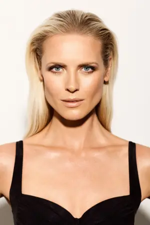 Фото Синнове Макоді Лунд #489