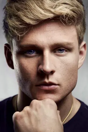 Фото  (Brandon Tyler Moore) #239231