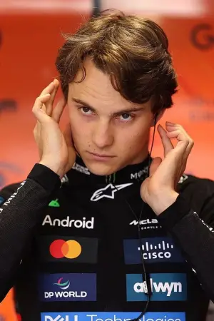 Фото  (Oscar Piastri) #358328