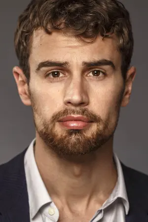 Фото Тео Джеймс (Theo James) #33504