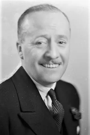 Фото Х'ю Вейкфілд (Hugh Wakefield) #227992