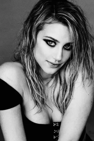 Фото Лілі Рейнхарт (Lili Reinhart) #74092