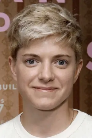 Фото Мае Мартін #353036