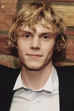 Фото Еван Пітерс (Evan Peters) #326457