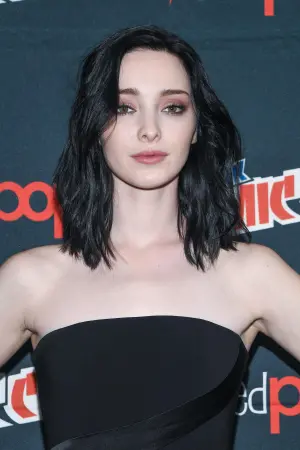 Фото Емма Дюмон (Emma Dumont) #2934