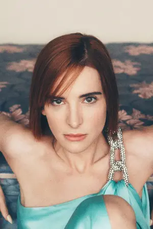 Фото Харі Неф (Hari Nef) #4596