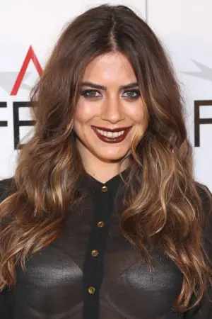 Фото Лоренца Іццо (Lorenza Izzo) #32086