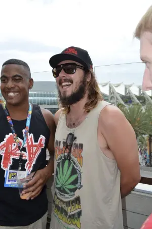 Фото Кайл Ньюачек (Kail Niuachek)
 #71413