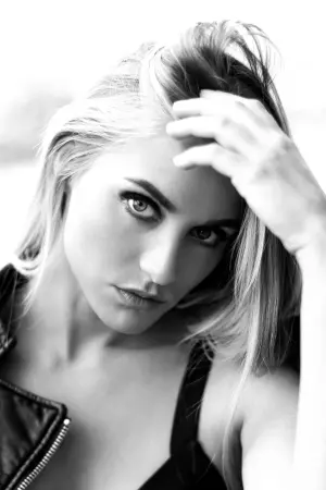 Фото  (Jessica Sipos) #305127