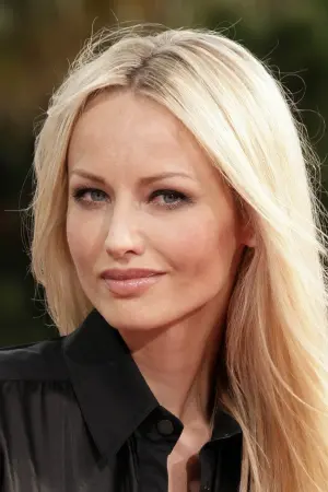 Фото  (Adriana Karembeu) #181207