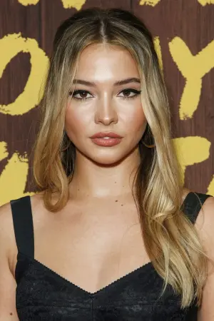 Фото Мадлен Клайн (Madelyn Cline) #12963