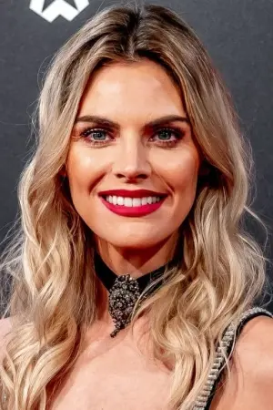 Фото  (Amaia Salamanca) #236780