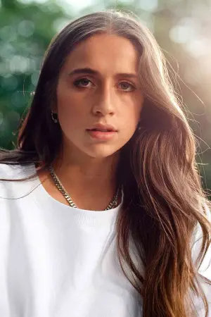 Фото  (Tate McRae) #335316