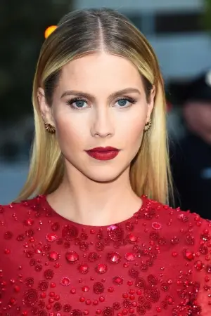 Фото Клер Голт (Claire Holt) #329147