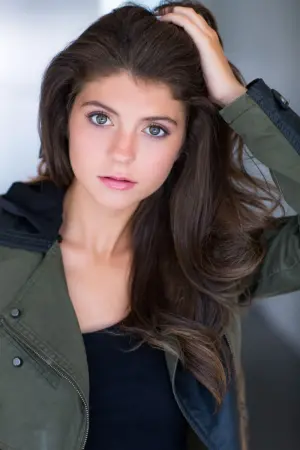 Фото Емілі Бейдер (Emily Bader) #156882