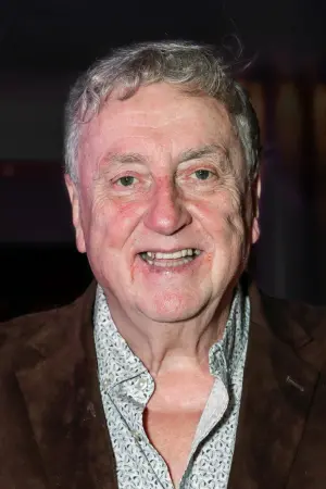 Фото  (Desmond Barrit) #193453