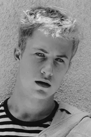 Фото Ділан Міннетт (Dylan Minnette) #70070