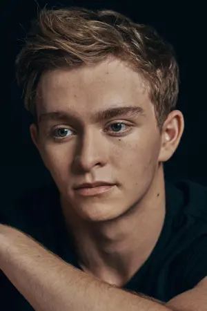 Фото  (Gavin Lewis) #125811