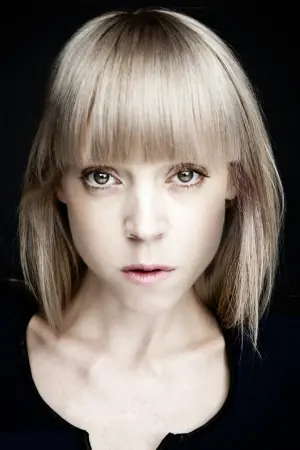 Фото Антонія Кемпбелл-Хьюз #40472