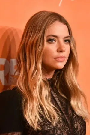 Фото Ешлі Бенсон #30373