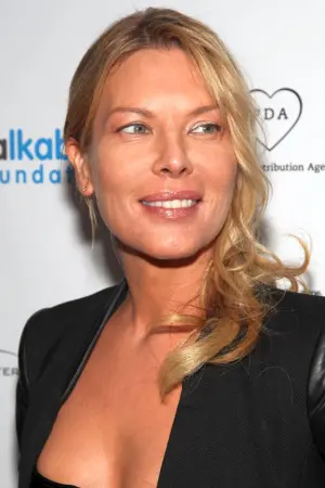 Фото Дебора Кара Ангер (Deborah Kara Unger) #45159