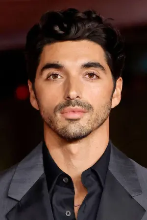 Фото Тейлор Захар Перес (Taylor Zakhar Perez) #70034