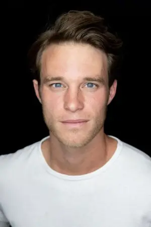 Фото Джош Плассє (Josh Plasse) #331001