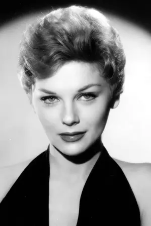 Фото Джоанна Мур #119286