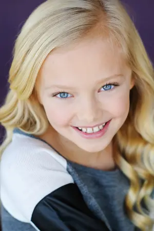 Фото Амія Міллер (Amiah Miller) #28739