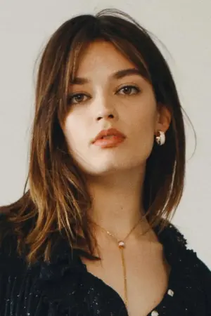 Фото Емма Маккі (Emma Mackey) #4582