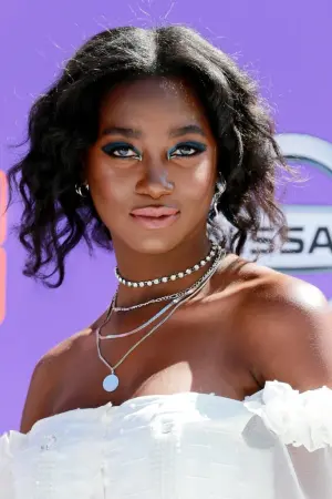 Фото  (Mouna Traoré) #236245