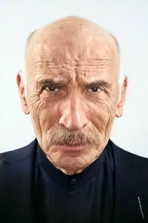 Фото Тунчел Куртіс (Tuncel Kurtiz) #354440