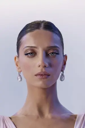 Фото Анжела Сарафян (Angela Sarafyan) #67471