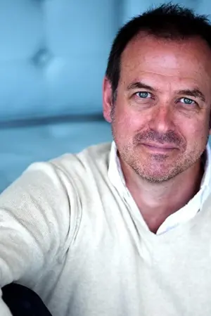 Фото Ієн Джеймс Корлетт #14204