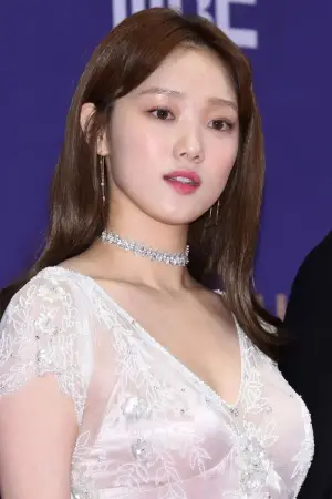 Фото  (Lee Sung-kyung) #320251