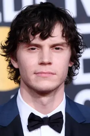 Фото Еван Пітерс (Evan Peters) #66520