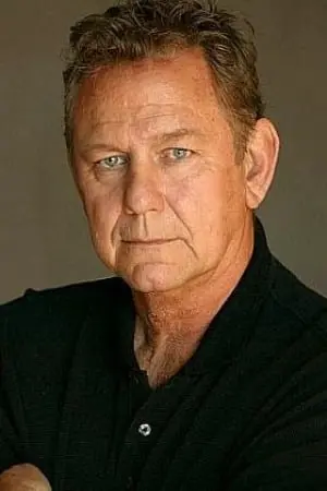 Фото Ерні Лайвлі #52389