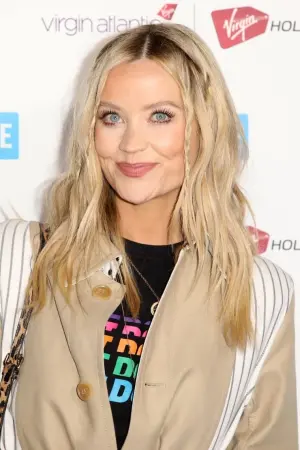 Фото  (Laura Whitmore) #194166